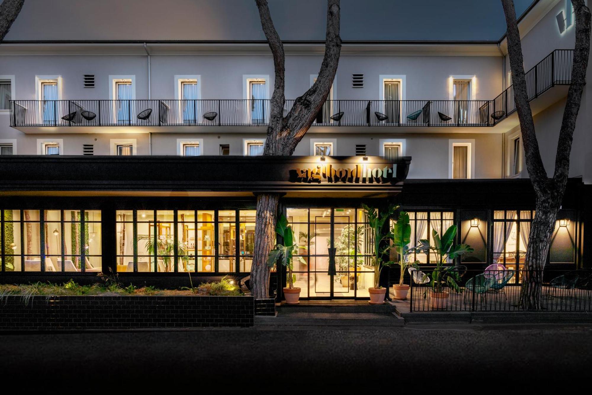 Hotel Vagabond ริชโชเน ภายนอก รูปภาพ