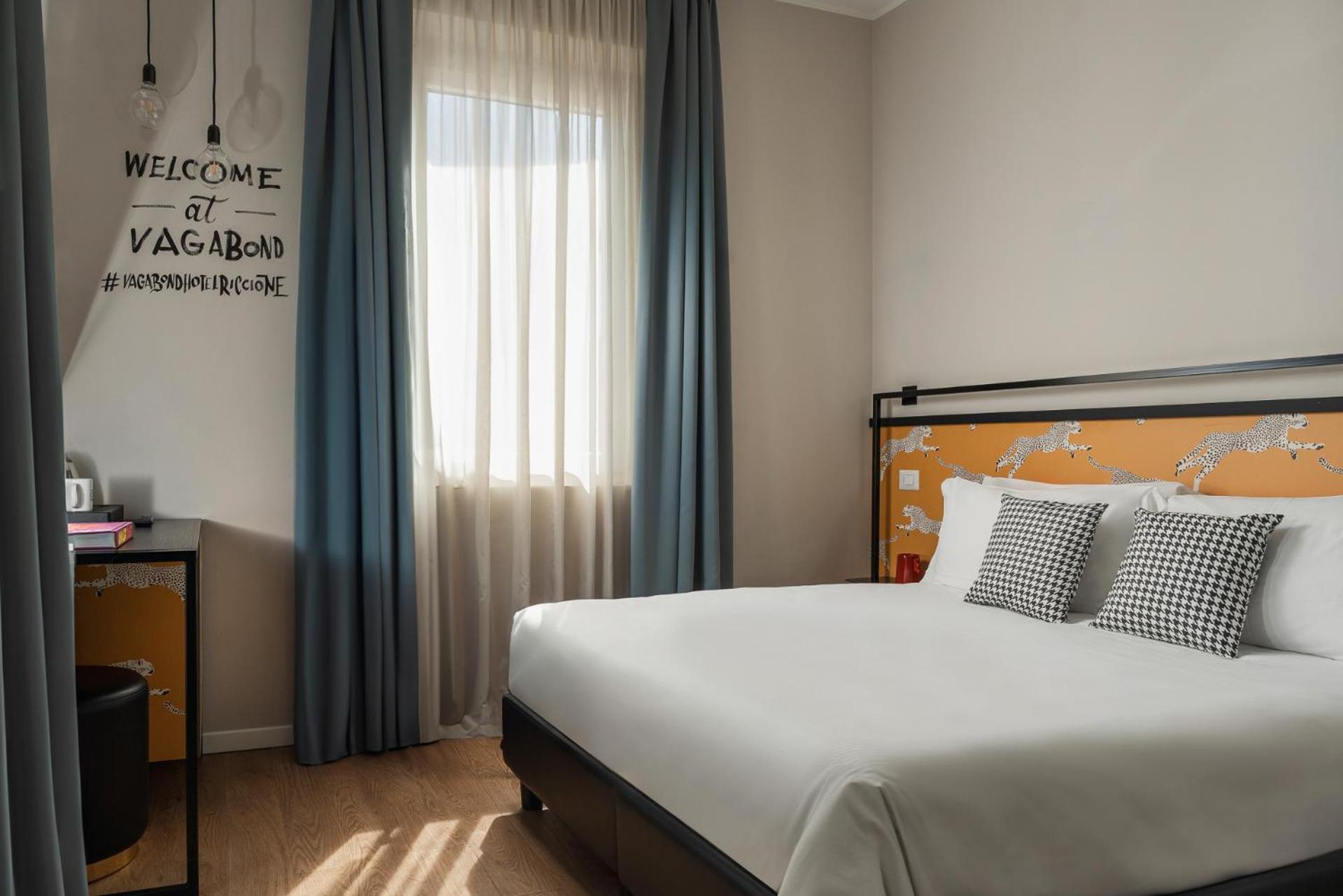 Hotel Vagabond ริชโชเน ภายนอก รูปภาพ