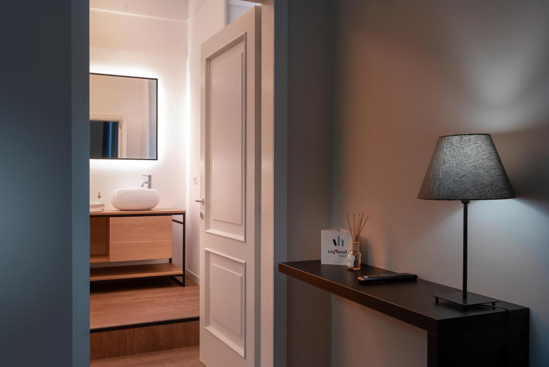 Hotel Vagabond ริชโชเน ภายนอก รูปภาพ